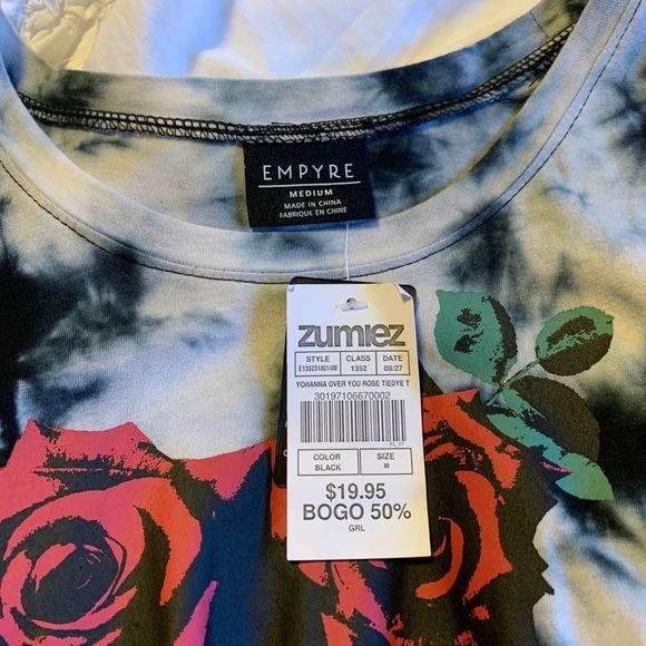 Empyre Black White Tie Dye “Over You” Rose Short Sleeve T Shirt zumiez Boxy Crop - Picture 4 of 8